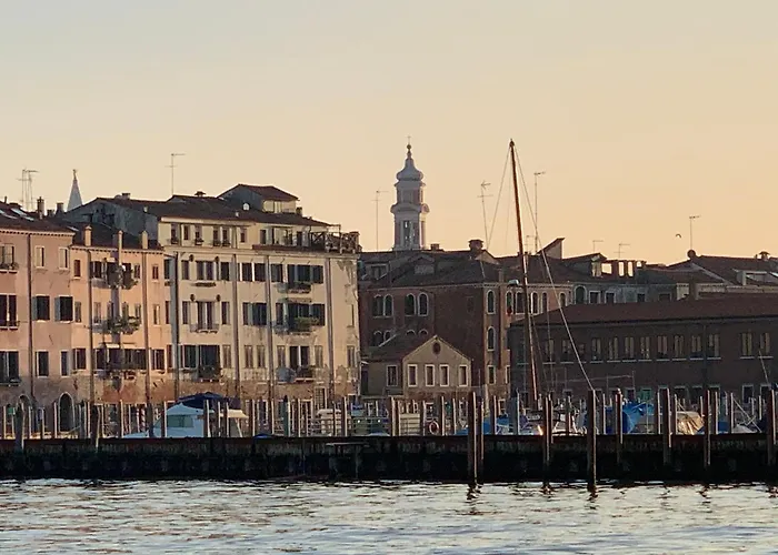 Fabulous Canal View Venedig