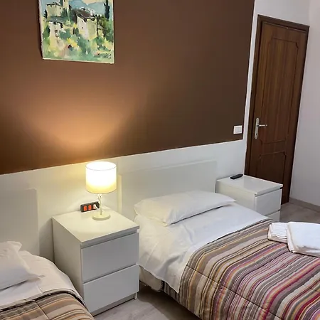Fabulous Canal View Apartman *