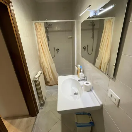 Fabulous Canal View Apartman